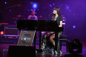 31 may 2011 the song debuted at rmf fm on 19th place and remained on the list for 13 weeks. Sylwia Grzeszczak Obchodzi 29 Urodziny Zobaczcie Jak Sie Zmieniala Zdjecia Eska Pl