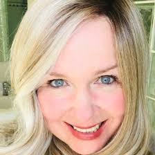 Jill Danielson's Instagram, Twitter & Facebook