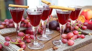 Il cocktail iba kir e kir royal, sono entrambi di origine francese ma vengono serviti ovunque, anche ecco la ricetta del cocktail iba. Liquore All Uva Fragola Facile E Veloce Da Realizzare Scopri Al Ricetta