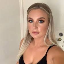 Zoe Mooney (@z_mooney)