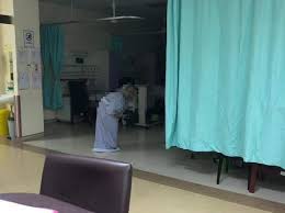 Tak lama dulu, salah sorang makcikku terlibat dalam kemalangan. Siapa Nenek Berjalan Di Wad Pukul 2 Pagi Jabatan Kesihatan Negeri Sembilan Tampil Beri Penjelasan Mistik Mstar