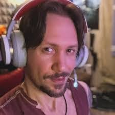 Aaron Raber's Instagram, Twitter & Facebook