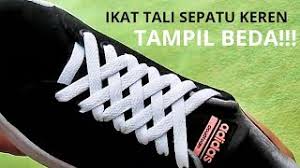 Izinkan kami berkongsi seperti di bawah. Cara Mengikat Tali Sepatu Berbentuk Bintang Seputar Bentuk