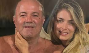Cristina hurtado, la número 10 en la cuadra de mi barrio siempre jugábamos al fútbol con los amiguitos de mi hermano y con mi papá. Cristina Hurtado Conto Que Su Padre Esta Una Uci Por Covid