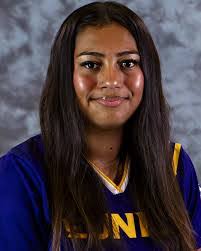 Isabel Maravilla's Instagram, Twitter & Facebook