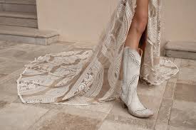 A wedding just doesn't make the cut to wear one either, even if it's their own wedding. The Perfect Cowboy Boots To Wear With Your Wedding Dress