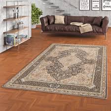 062 791 11 88 info@carpethouse.ch contact us info@carpethouse.ch contact us en Luxus Orient Teppich Primus Gold Schwarz Medaillon