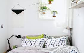 Ambil bilik tidur ini sebagai contoh. Idea Bilik Tidur Sempit Izzahrra Pedas Nik Nock