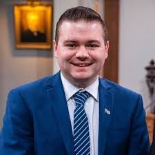 Darin King's Instagram, Twitter & Facebook