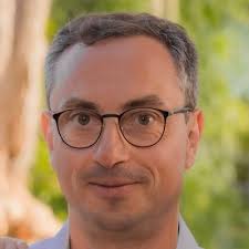 Elisenda Alsina Sanchis (@AlsinaSanchis)