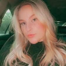 Alice Collard's Instagram, Twitter & Facebook