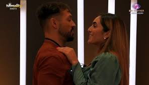 Senhora não morde, não morde usa a faca 🔪. Andre Abrantes E Zena Do Big Brother Oficializam Relacao A Ferver Vidas