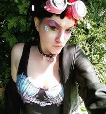 Tabitha Downs's Instagram, Twitter & Facebook