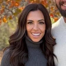 Danielle Mcelroy's Instagram, Twitter & Facebook