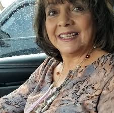 I need a good soup recipe for about 40 people. 80 people invited and want  something cheap refreshing don't need much salt or can be add later for  60th birthday in dec |