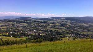Sklepy, restauracje, obiekty rekreacyjne i sportowe, szpitale, stacje benzynowe i inne interesujące miejsca. Limanowa Miejska Gora Widok Na Beskid Wyspowy Youtube