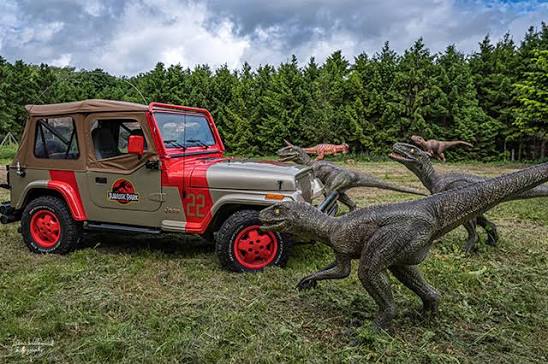 Hoo Zoo & Dinosaur World, up to 42% off tickets