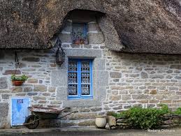 Les Chaumieres De Kerascoet A Nevez Chaumiere Bretagne Morbihan