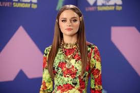Joey king and steven piet relationship. 7qqgsto2sl7eym