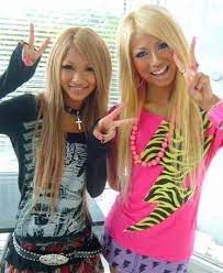 How Gyaru Influences Our Daily Wardrobes – The Lion's Roar