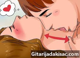 Meskipun jarak jadi pemisah, hati tak akan bisa terpisah. Bagaimana Mencium Seorang Wanita Di Lehernya Pengetahuan 2021
