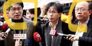 公众号：郭茂辰海峡传真 2 人 赞同了该文章 针对台独议题，当年坚决反对民进党修改台独党纲、被党内视为头号军师的台日关系协会会长邱义仁日前明确表示，党的目标和理想要保留，但当局要宣布台湾独立必须考虑到国际形势，此时并不适当，别说大陆要打你，连美国都反对。 6sbyviuy5ejy5m