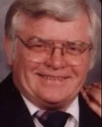 Tom Lauzon's Instagram, Twitter & Facebook