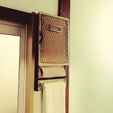 水まわりに個性がキラリ タオルハンガーをdiyしよう インテリア 収納 コルクボード 収納