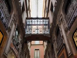 Affittare un appartamento sulle ramblas è una soluzione perfetta per le vostre vacanze a barcellona, perché sarete in pieno centro città, dove troverete moltissime attrazioni turistiche. Appartamento Bacardi Central Suites Las Ramblas Barcellona Hotelopia