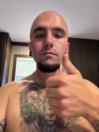 Calibrating colors for mobile and desktop editing