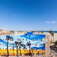 The location is perfect, the architecture, the spacious rooms, super comfortable beds, the atmosphere in the pool, the beach, you can enjoy the boat ride that takes you to venice; The 10 Best Hotels In Venice Beach Los Angeles United States Of America