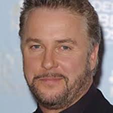 Josh Folsom (played by Matt Lauria) outfits