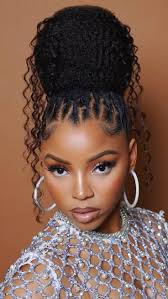 Maxine McLean (maxinegmclean)