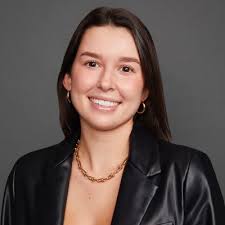 I am very excited to share that I will be joining BNY Mellon as a 2022  Summer Analyst in the Wealth Management division! Thank you to those that  provided me with support