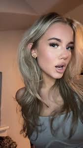 Linda Halpin's Instagram, Twitter & Facebook