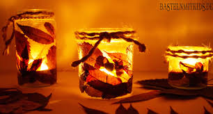 Ein Herbstliches Windlicht Basteln Basteln Mit Kindern Windlichter Basteln Windlichter Basteln Mit Kindern Basteln Mit Kindern Herbst