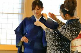 Although most people in japan wear western style clothing in their day to day life, there are traditional outfits that are worn for special events and remain an important part of the country's cultural heritage. Traditional Japanese Clothing And Accessories All Explained