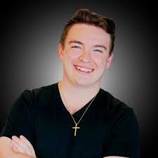 Kevin Phares's Instagram, Twitter & Facebook