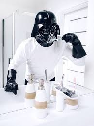 Darth Vader Gunluk Yasamda Nasil Birisidir Farklifarkli Darth Vader Star Wars Sanati Yildiz Savaslari