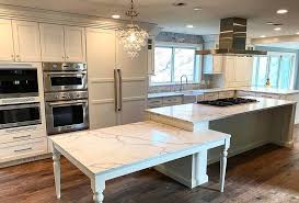 Love The Table Extension From This Countertop It Makes This Kitchen So Unique And Fun Not To Mention Beauti Kitchen Remodel Small Kitchen Remodel Countertops