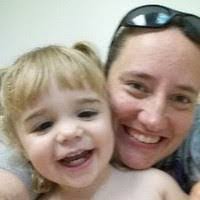 Stephanie Fielder's Instagram, Twitter & Facebook