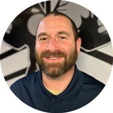 Derek Hawk's Instagram, Twitter & Facebook