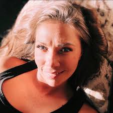 Where can I find o/a rolls delivered close to 27/326 intersection?