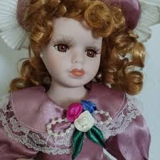 BAMBOLA DI PORCELLANA VINTAGE