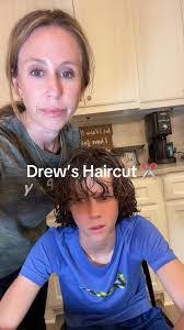 Dennis Mann's Instagram, Twitter & Facebook