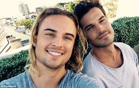 Ex of Ian Thorpe's new lover Ryan Channing offered pill-like object to  Olympic swimmer at Mardi Gras