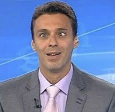 Realizatorul tv a spus că dacă ar fi avut banii simonei halep ar fi plecat din românia. Mircea Badea Nasul Tv