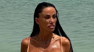 Katie Price stuns in bold bikini on Dubai beach after being issued indecency  'arrest' warning - The Mirror