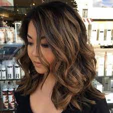 40 Stunning Medium Hairstyles For Round Faces Medium Hair Styles Medium Length Hair Styles Hair Styles