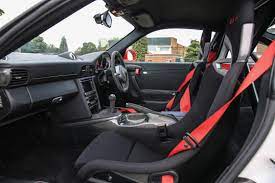 The visceral porsche 911 gt3 with the touring package, which mandates a manual transmission and replaces the standard gt3's black leather replaces microsuede in much of the interior, while cloth seat centers solidly locate the driver and passenger. Interior Porsche 911 Gt3 Rs Uk Spec 997 2009 13